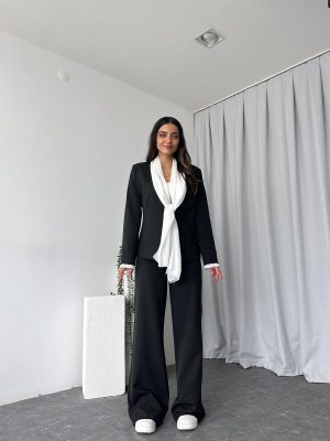 Kadın Siyah Fular Detaylı Ceket-Pantolon Takım